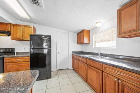 907 Espanola Way, Melbourne FL - photo 10 of 31