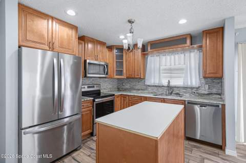 865 Dewberry Terrace, Palm Bay FL - photo 13 of 42