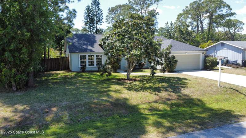 4 bedroom Single Family Residence at 1422 Kaslo Circle, Port Malabar Unit 44, Palm Bay — photo 2