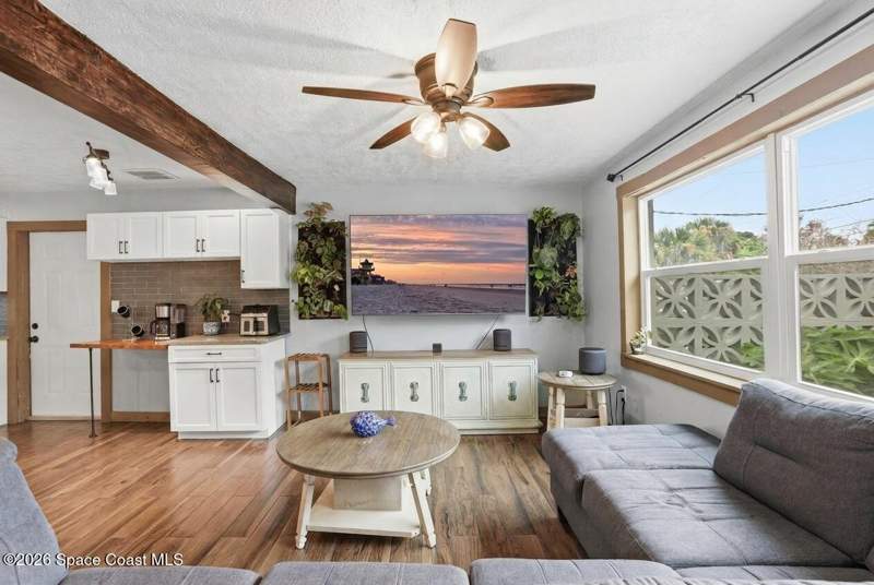 4 bedroom Single Family Residence at 112 Lagoon Avenue, Indian River Bluff Amended Plat No 2, Melbourne — photo 4