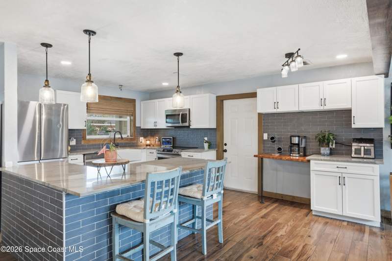 4 bedroom Single Family Residence at 112 Lagoon Avenue, Indian River Bluff Amended Plat No 2, Melbourne — photo 5