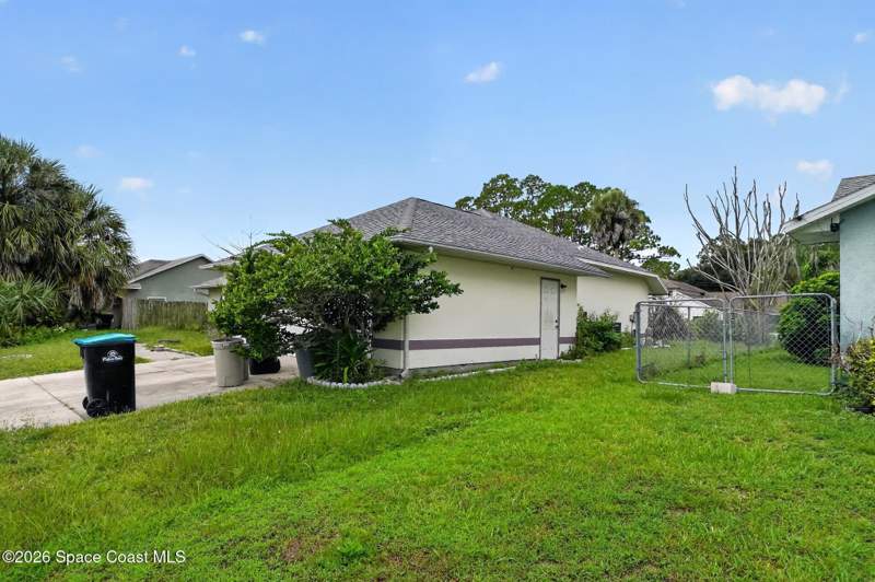 3 bedroom Single Family Residence at 1306 Camas Avenue, Port Malabar Unit 44, Palm Bay — photo 4