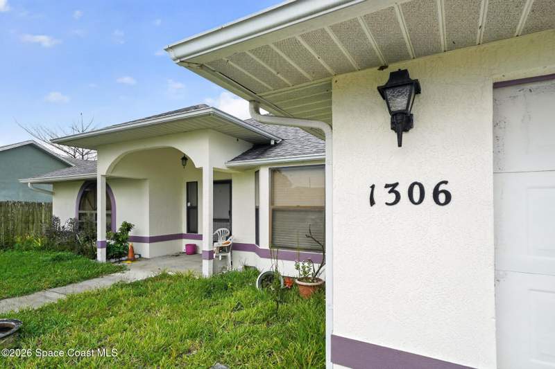 3 bedroom Single Family Residence at 1306 Camas Avenue, Port Malabar Unit 44, Palm Bay — photo 2