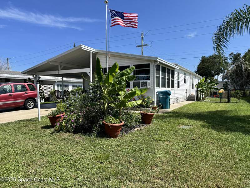 3 bedroom Manufactured Home at 835 Vireo Drive, Barefoot Bay Unit 2 Part 13, Barefoot Bay — photo 3