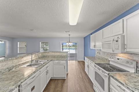 2033 Snapdragon Drive, Palm Bay FL - photo 23 of 35