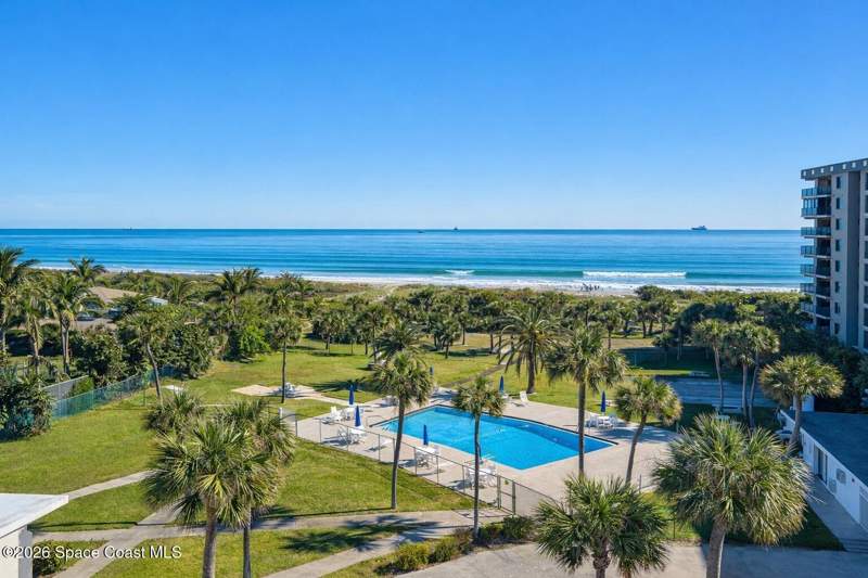 3 bedroom Condominium at 3190 N Atlantic Avenue #235, Saturn Condo, Cocoa Beach — photo 4