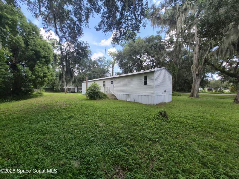 2 bedroom Manufactured Home at 2472 Kingswood Drive, Kingswood Unit 1, Mims — photo 3