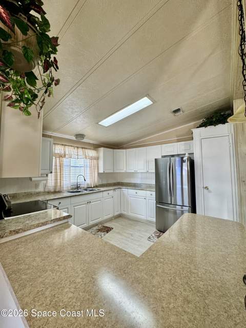 4426 Twin Lakes Drive, Melbourne FL - photo 10 of 34