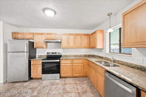 428 Trumpet Street, Palm Bay FL - photo 7 of 28
