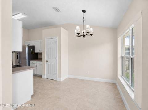 4811 Decatur Circle, Melbourne FL - photo 9 of 28