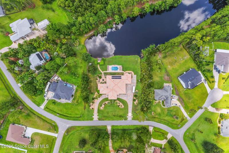 6 bedroom Single Family Residence at 3565 Sparrow Hawk Trail, Fawn Lake Pud Phase 2 Unit 3, Mims — photo 3