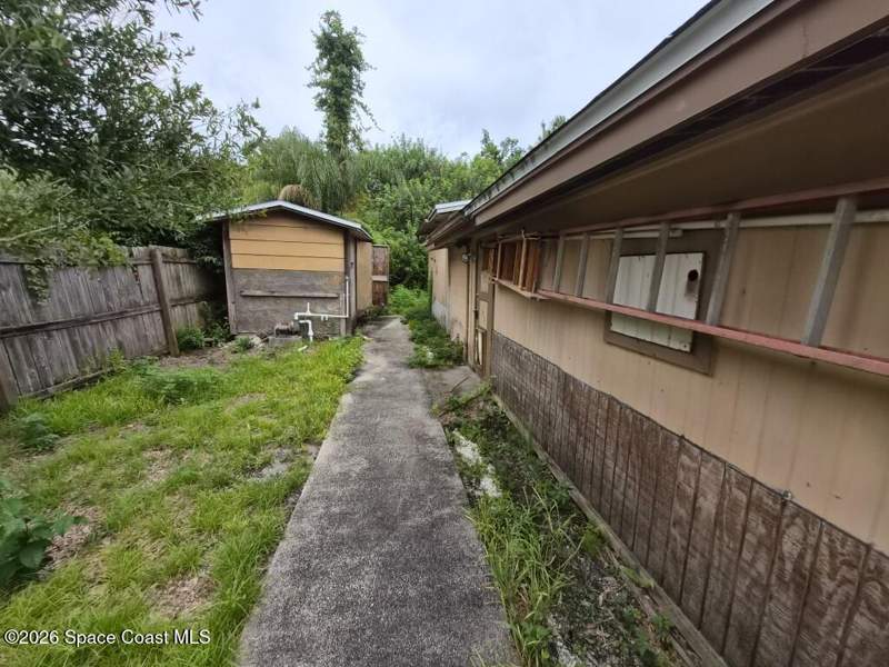 2 bedroom Single Family Residence at 180 Lee Road, Cannova Park Sec B, West Melbourne — photo 3