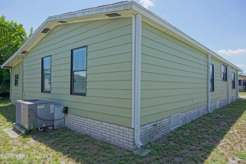 2 bedroom Manufactured Home at 434 Royal Tern Drive, Barefoot Bay Unit 2 Part 13, Barefoot Bay — photo 4