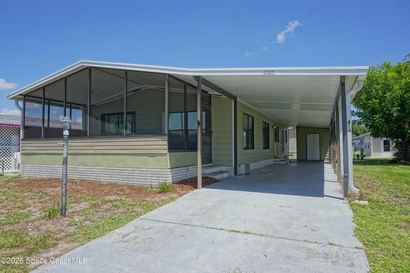 2 bedroom Manufactured Home at 434 Royal Tern Drive, Barefoot Bay Unit 2 Part 13, Barefoot Bay — photo 2