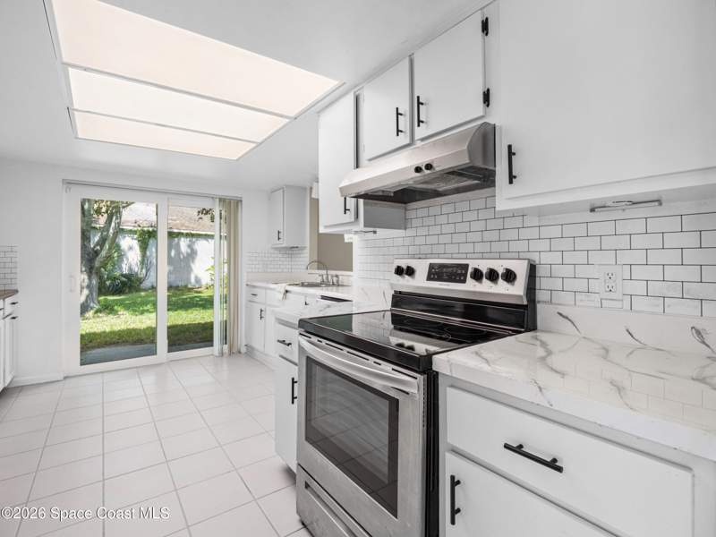 3 bedroom Single Family Residence at 1644 Parakeet Court, Pinewood Village, Melbourne — photo 4