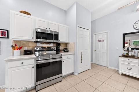 2130 Stratford Pointe Drive, West Melbourne FL - photo 12 of 53