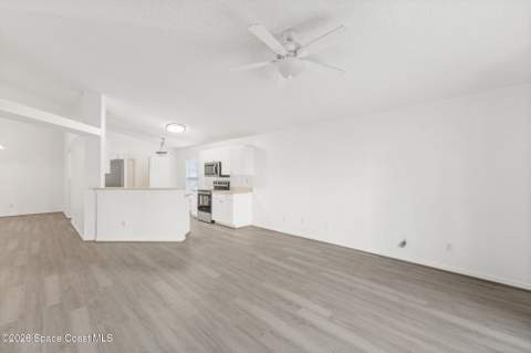 2527 Deercroft Drive, Melbourne FL - photo 14 of 49