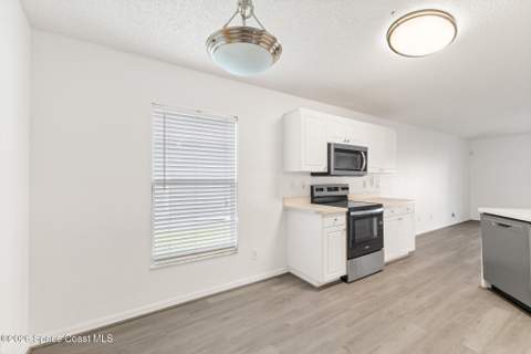 2527 Deercroft Drive, Melbourne FL - photo 18 of 49