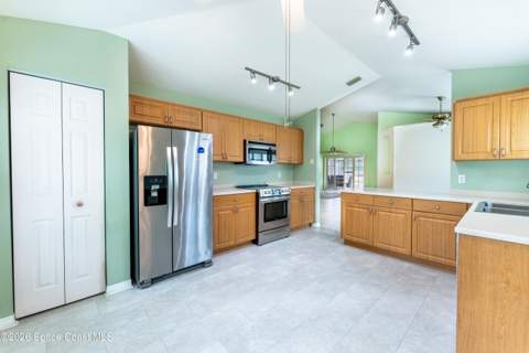 2636 Bradfordt Drive, West Melbourne FL - photo 8 of 45