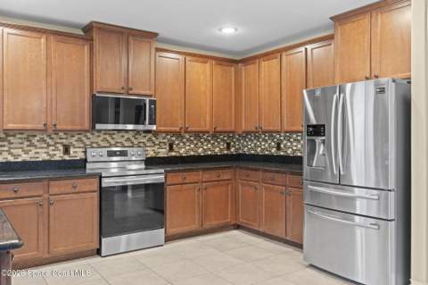 641 Dillard Drive, Palm Bay FL - photo 12 of 78