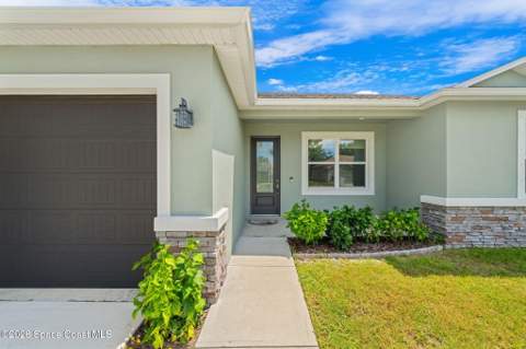 462 Hancock Street, Palm Bay FL - photo 6 of 47