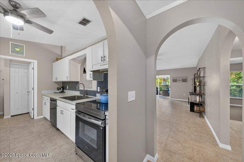 3 bedroom Single Family Residence at 1552 Vista Lake Circle, Meadow Lake Subdivision Phase 1, Melbourne — photo 4