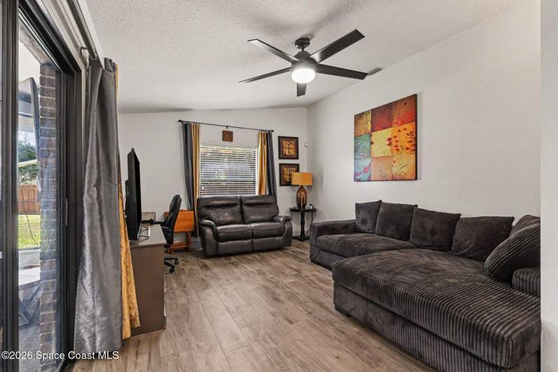 3 bedroom Single Family Residence at 726 Donau Avenue, Port Malabar Unit 48, Palm Bay — photo 5