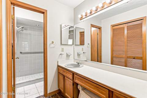 910 Cross Lake Drive, Melbourne FL - photo 12 of 24