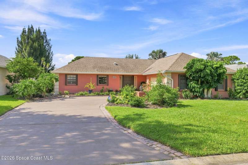 2 bedroom Single Family Residence at 1025 Park Ridge Place, Park Meadow W at Suntree, Melbourne — photo 3