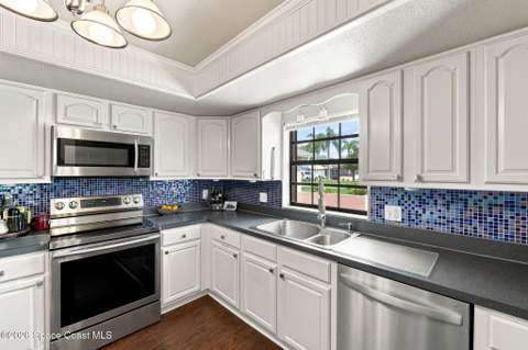 1025 Park Ridge Place, Melbourne FL - photo 14 of 47