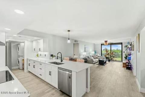 877 N Highway A1a #104, Indialantic FL - photo 9 of 33