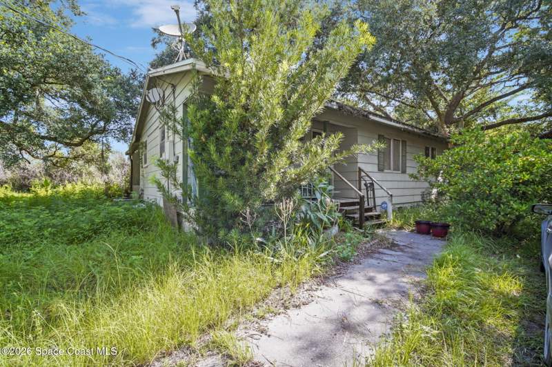3 bedroom Single Family Residence at 5260 Palmetto Avenue, Canaveral Groves Subd Replat Unit 3 Sheet 1, Cocoa — photo 2