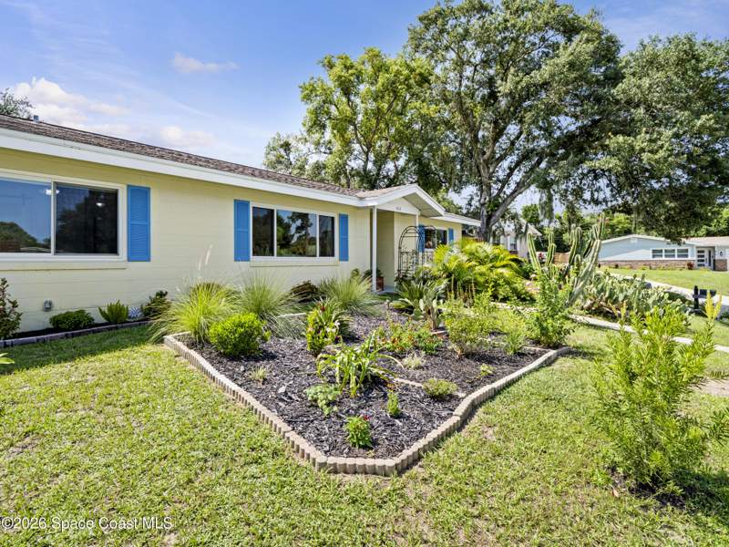 3 bedroom Single Family Residence at 602 West Court, Lenore Addn Unit No 5, Titusville — photo 4