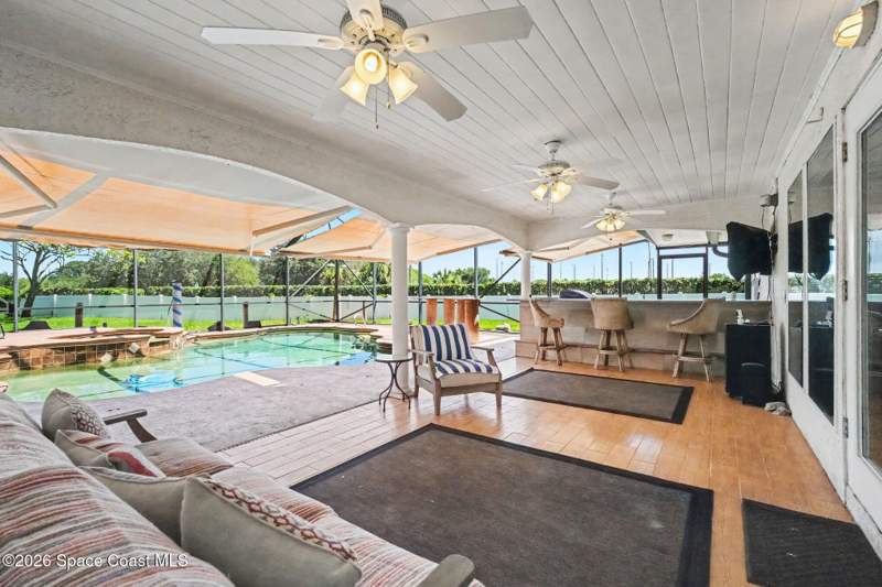 4 bedroom Single Family Residence at 504 Lake Victoria Circle, Vizcaya Estates, Melbourne — photo 2