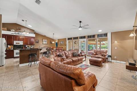 504 Lake Victoria Circle, Melbourne FL - photo 10 of 27