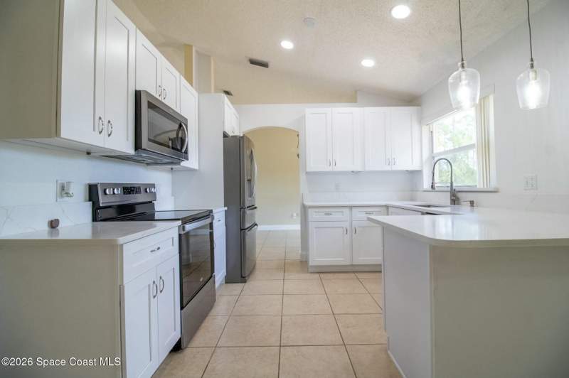 3 bedroom Single Family Residence at 671 San Filippo Drive, Port Malabar Unit 16, Palm Bay — photo 4