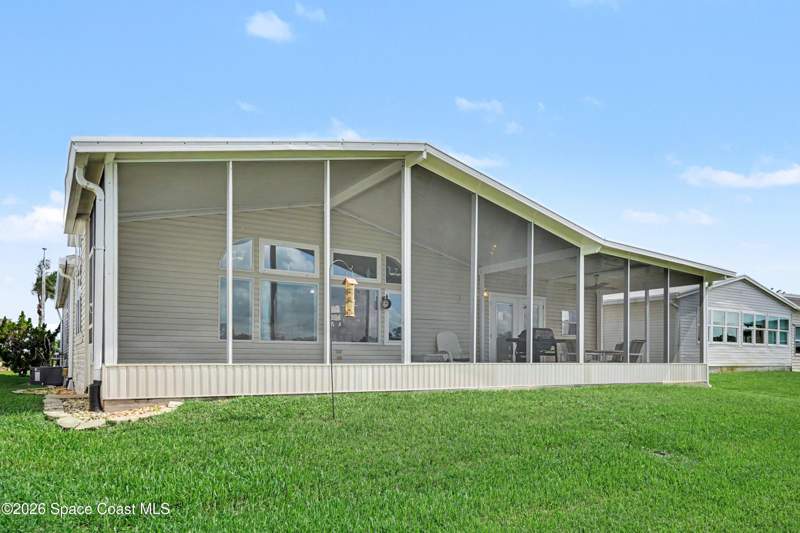 3 bedroom Manufactured Home at 325 Meridian Run Drive #300, Northwest Lakes Condo Ph I and II, Cocoa — photo 3