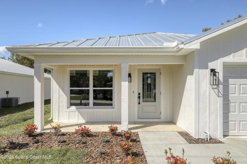 3 bedroom Single Family Residence at 5816 Hammock Street, Scottsmoor Resubd, Mims — photo 4