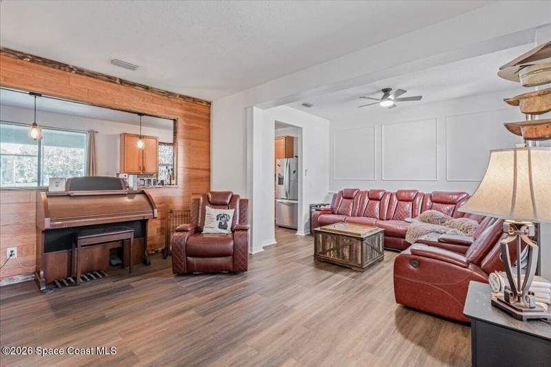 5 bedroom Single Family Residence at 3731 Largo Drive, Eagle Lake E Phase 1, Melbourne — photo 5