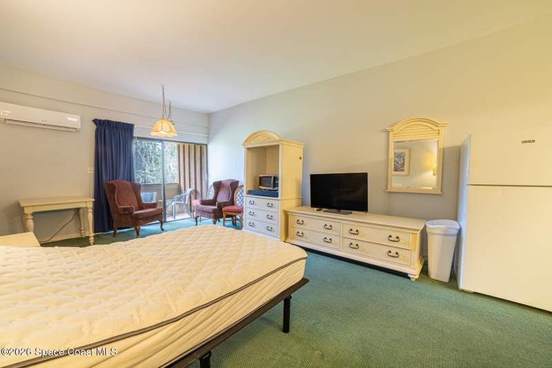 1 bedroom Condominium at 2180 Country Club Drive #219, Royal Oak Lodge Unit 1 Condo, Titusville — photo 4