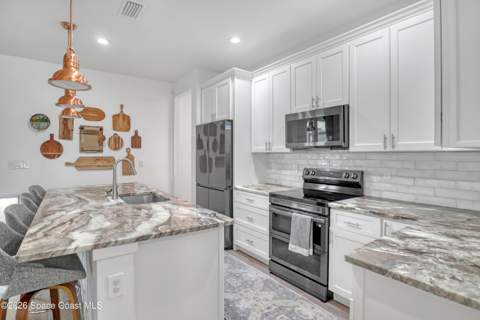 950 Tahiti Avenue, Palm Bay FL - photo 12 of 43