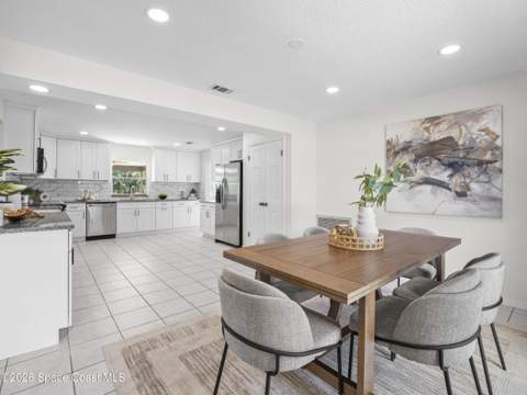 5215 Pina Vista Drive, Melbourne FL - photo 14 of 39
