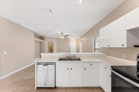 2432 Misty Way Lane, Melbourne FL - photo 10 of 37