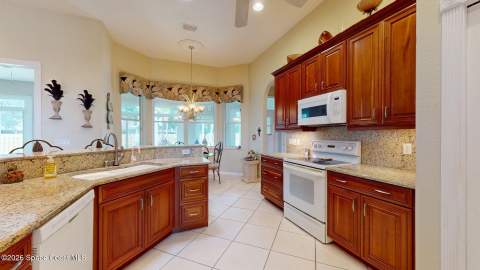 3123 Forest Creek Drive, Melbourne FL - photo 15 of 33