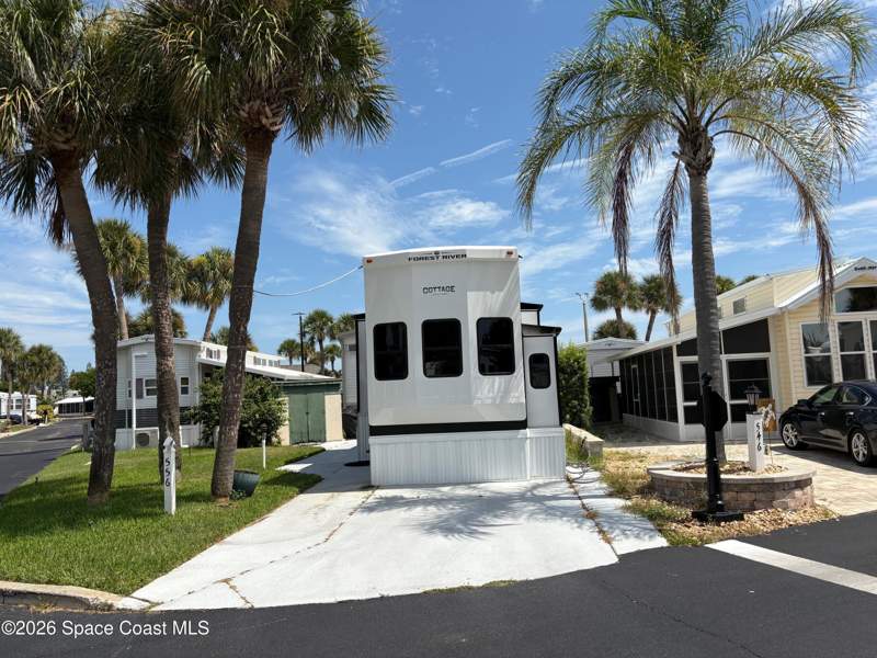 3 bedroom Manufactured Home at 556 Pier Lane #451, Outdoor Resorts, Melbourne Beach — photo 3