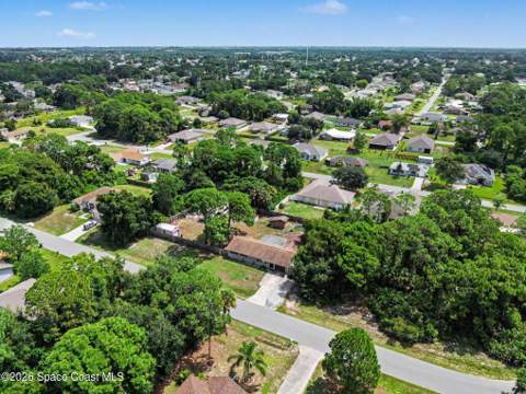 953 Cherokee Road, Palm Bay FL - photo 9 of 33