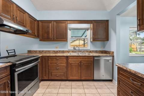 2642 Majestic Avenue, Melbourne FL - photo 17 of 41