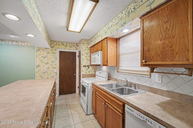 3 bedroom Single Family Residence at 1200 Palmdale Circle, Palmdale, Palm Bay — photo 5