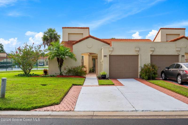 2 bedroom Townhouse at 729 Green Valley Lane, Courtyards Suntree Pud Stage 5 Tract 62 Unit 2, Melbourne — photo 5