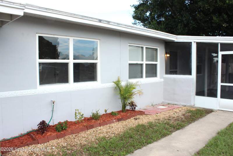 3 bedroom Single Family Residence at 1190 Delmonte Street, Country Club Manor, Merritt Island — photo 2